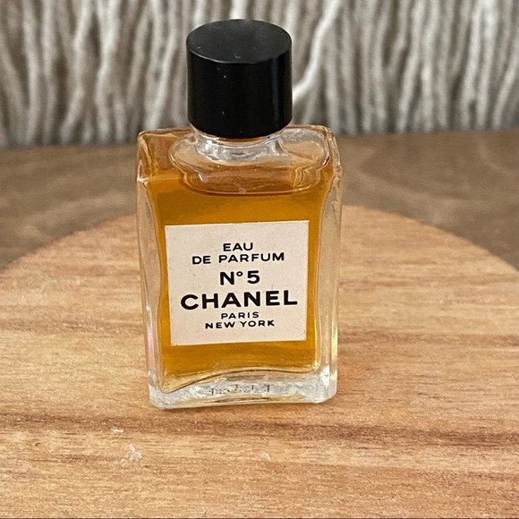 Vintage Mini Chanel No 5 Eau de Parfum - Picture 3 of 7